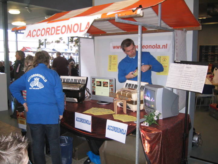 Marktkraam Accordeonola