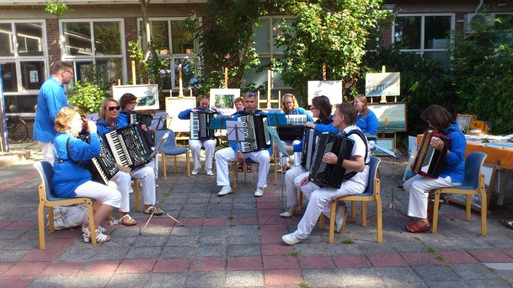 Accordeonola bij NoorderKunstKring